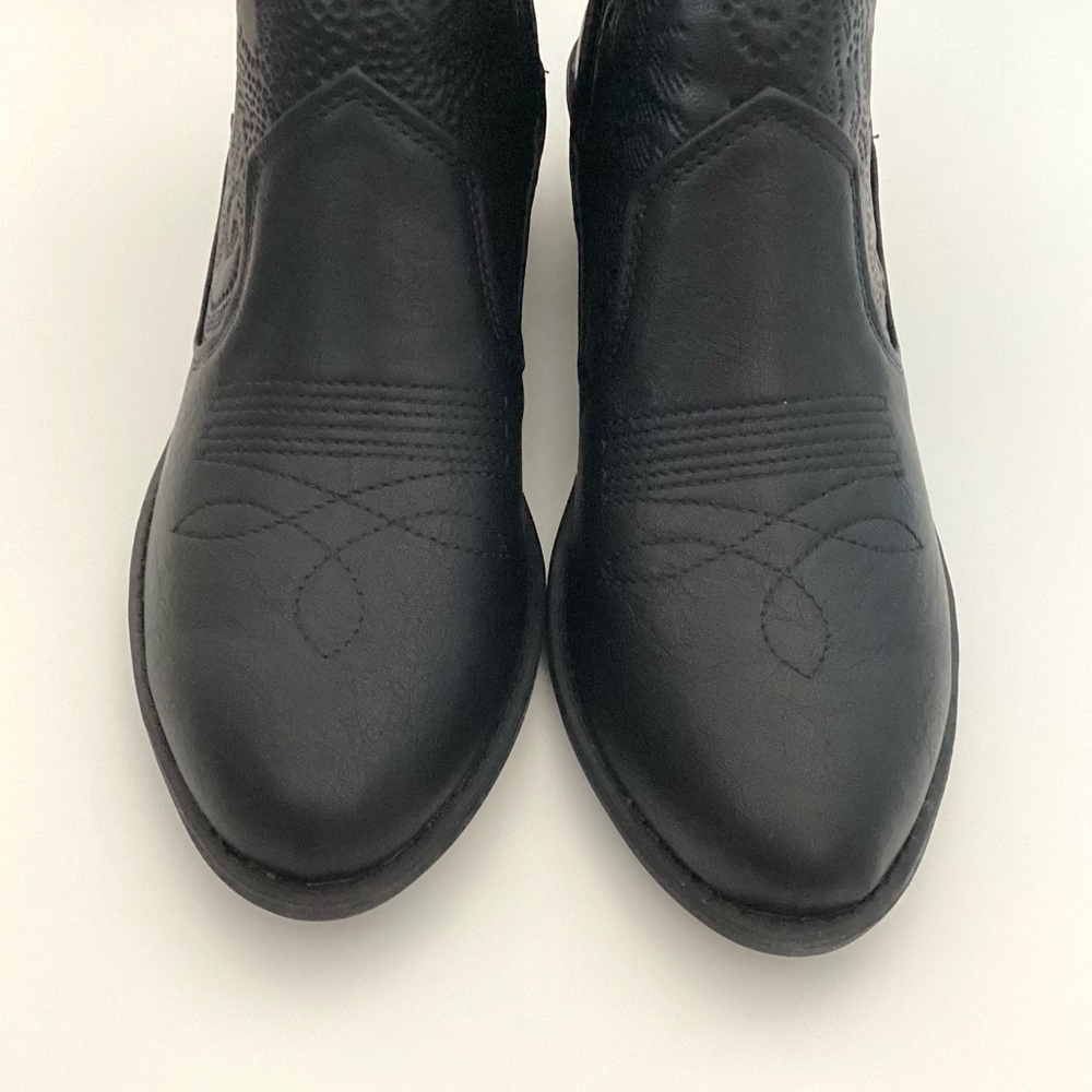 \Easy Street\ NWB Legend Ankle Boots - Picture 3 of 12